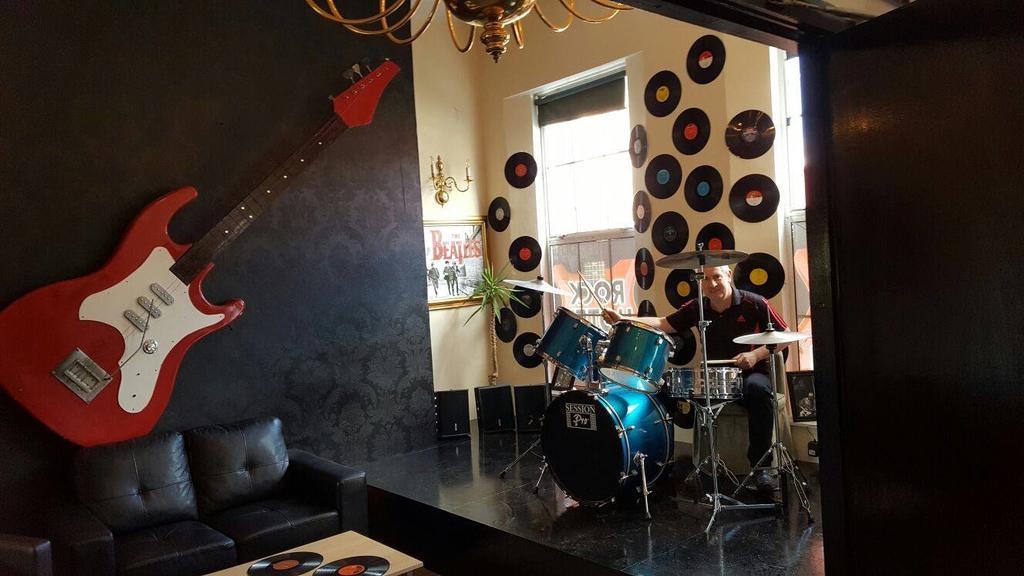 Rock Hotel Dublin Extérieur photo